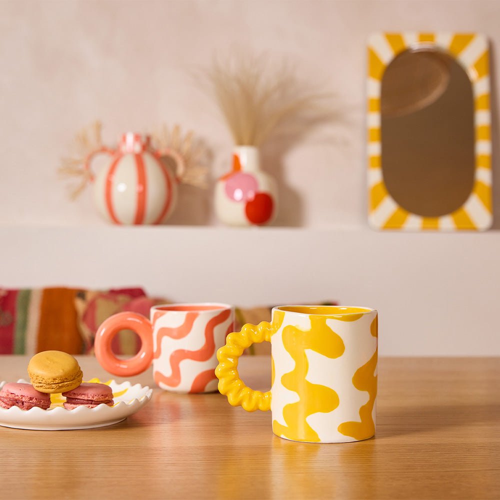 Taza Daniela Líneas Locas
