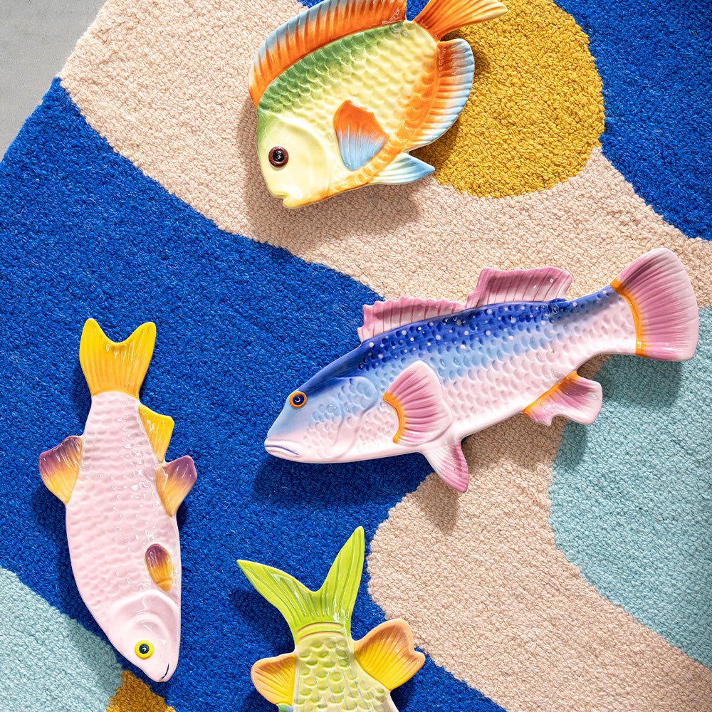 Perca de pescado de plato