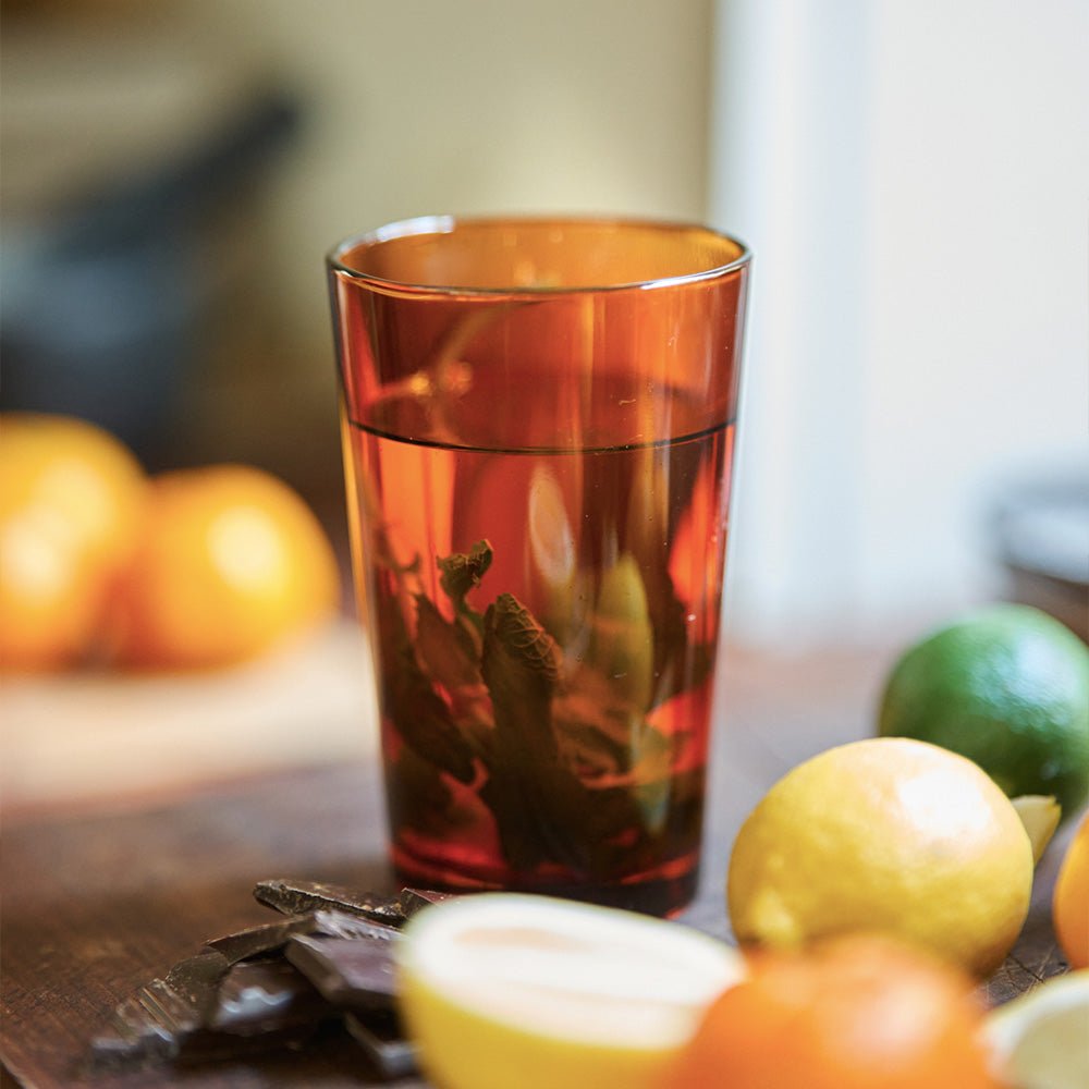 Vajilla de cristal de los 70: Vasos de té ámbar/marrón (juego de 4)