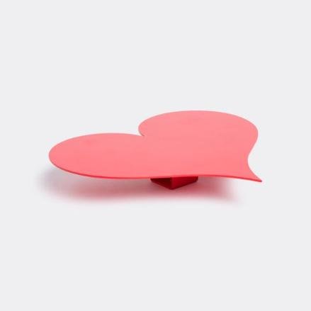 Relieve metálico de pared, Corazón pequeño rojo